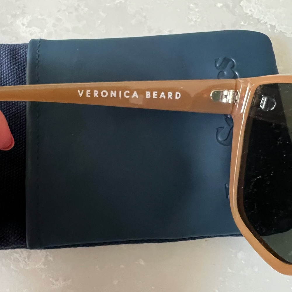 Veronica Beard x Le Specs Oversized Sunnies - Picture 3 of 4